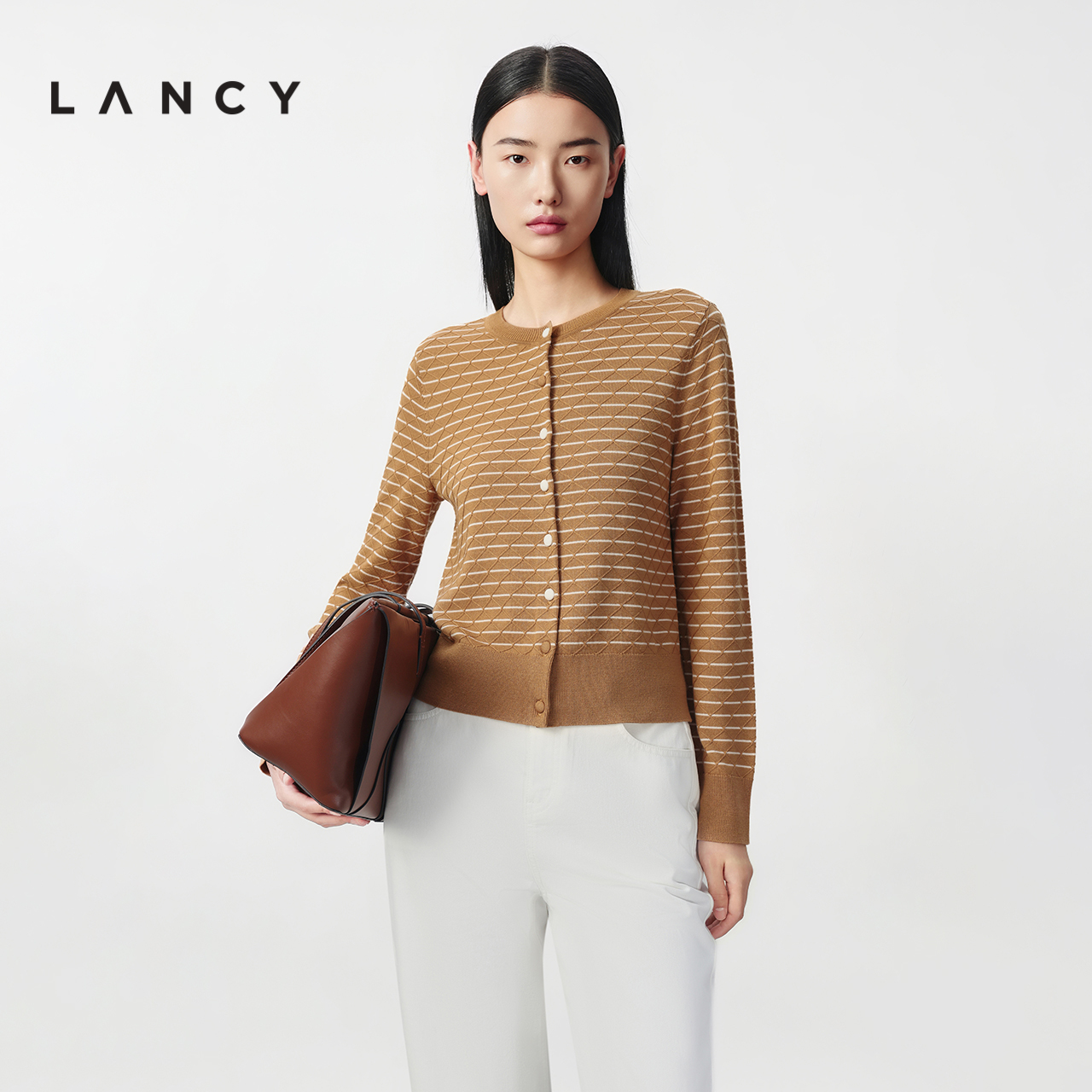 几何提花 跳色排扣 修身版型