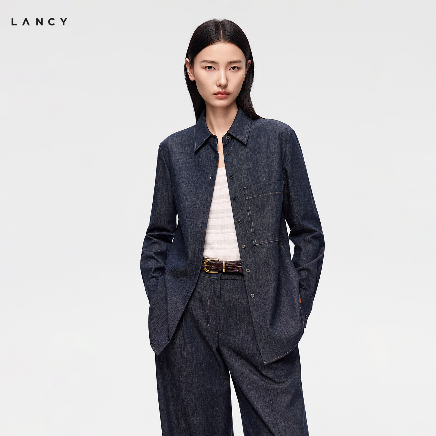 LANCY/朗姿2026秋新款丝毛棉复古翻领工装风衬衫阔腿牛仔裤套装女图片
