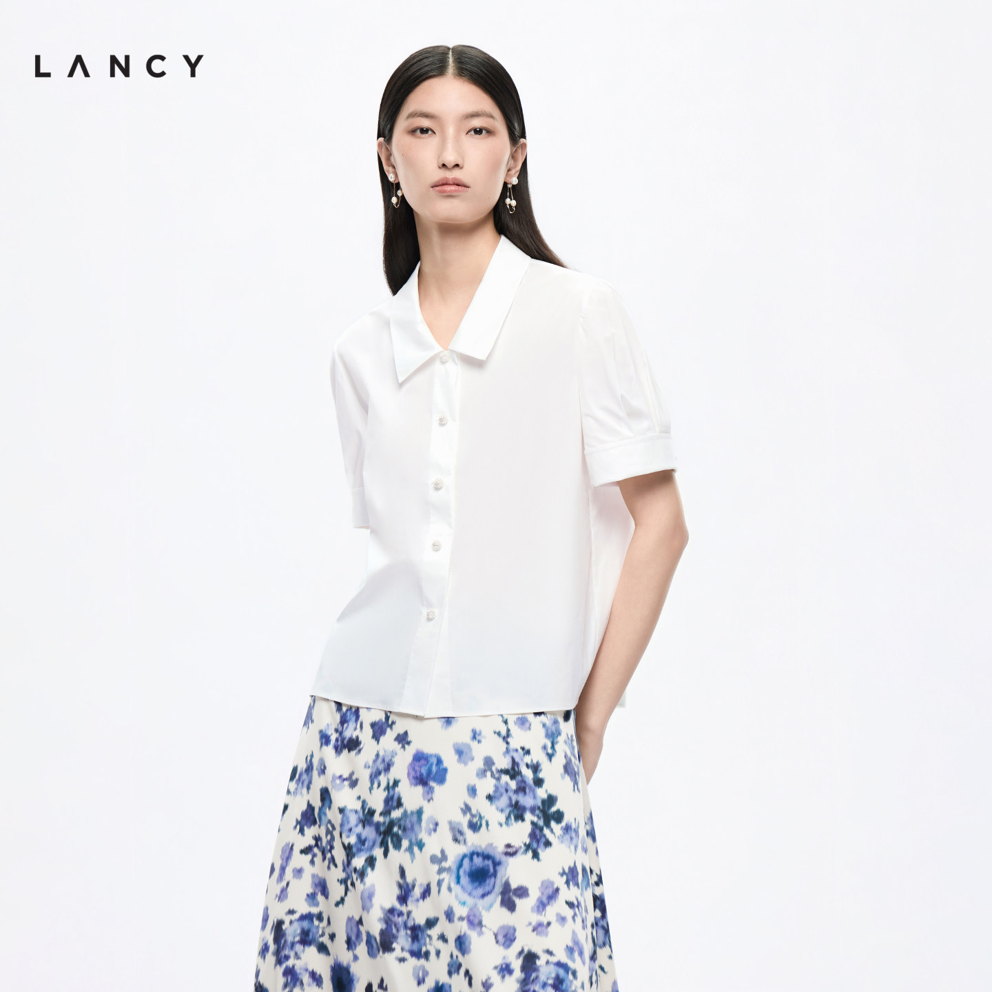 LANCY/朗姿2026夏季新款棉法式通勤翻领泡泡袖衬衫短袖白色上衣女图片