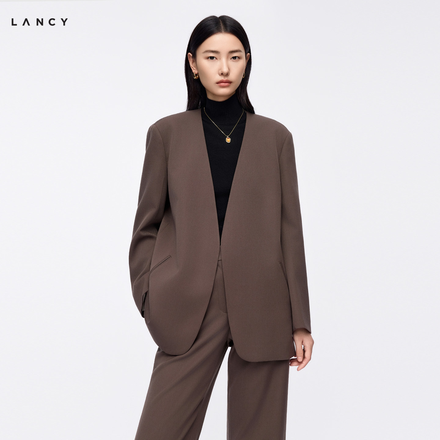 【纯羊毛】LANCY/朗姿2026秋季新款老钱风通勤无领深V西装外套女