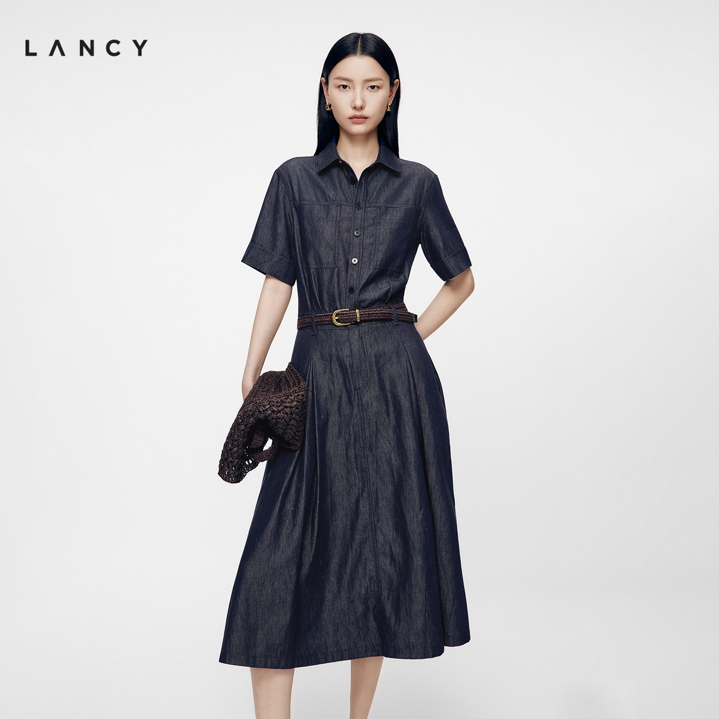 LANCY/朗姿2026秋季新款气质收腰A字藏蓝牛仔衬衫连衣裙中长款女图片