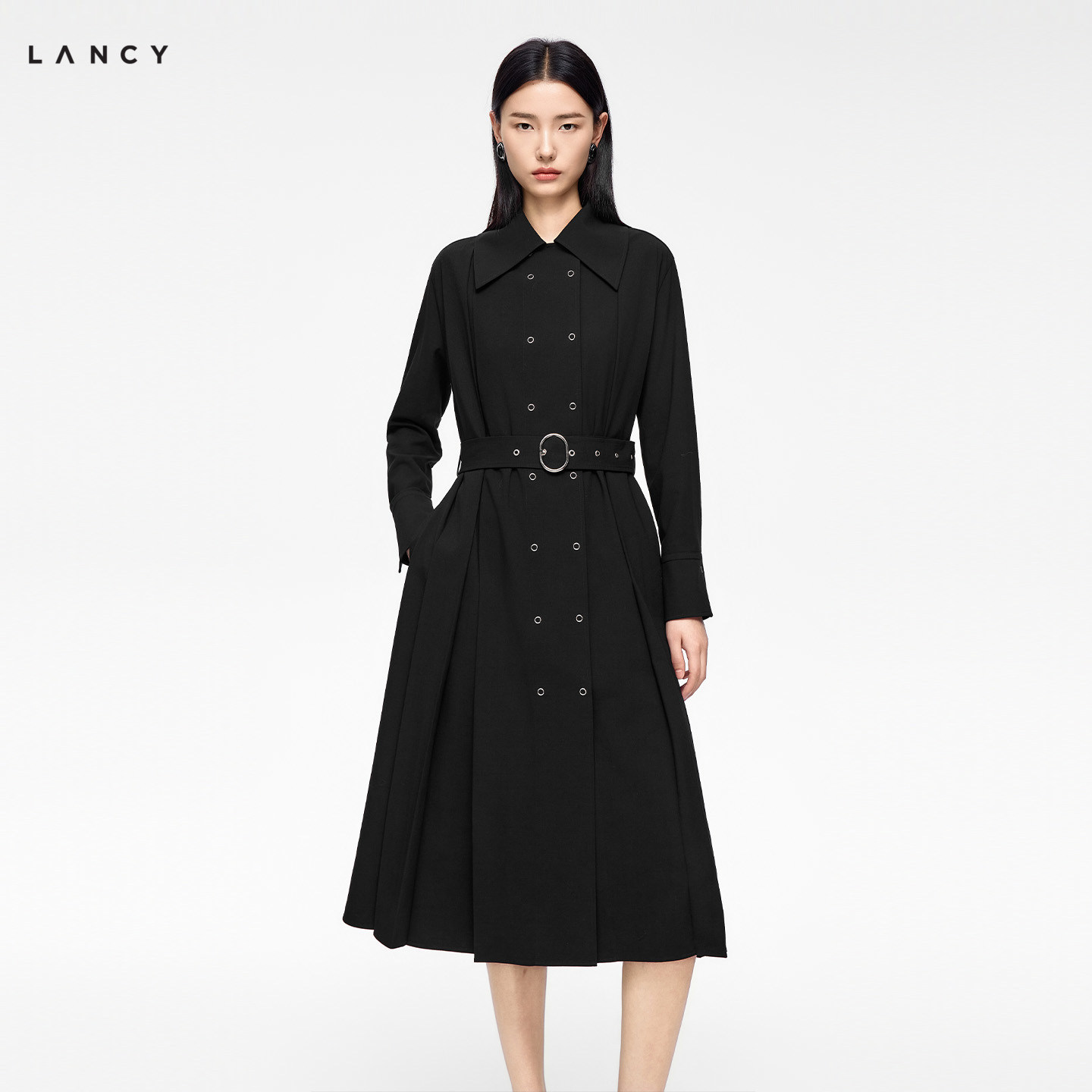 LANCY/朗姿2026年冬季新款黑色英伦复古风衣式收腰翻领连衣裙女图片