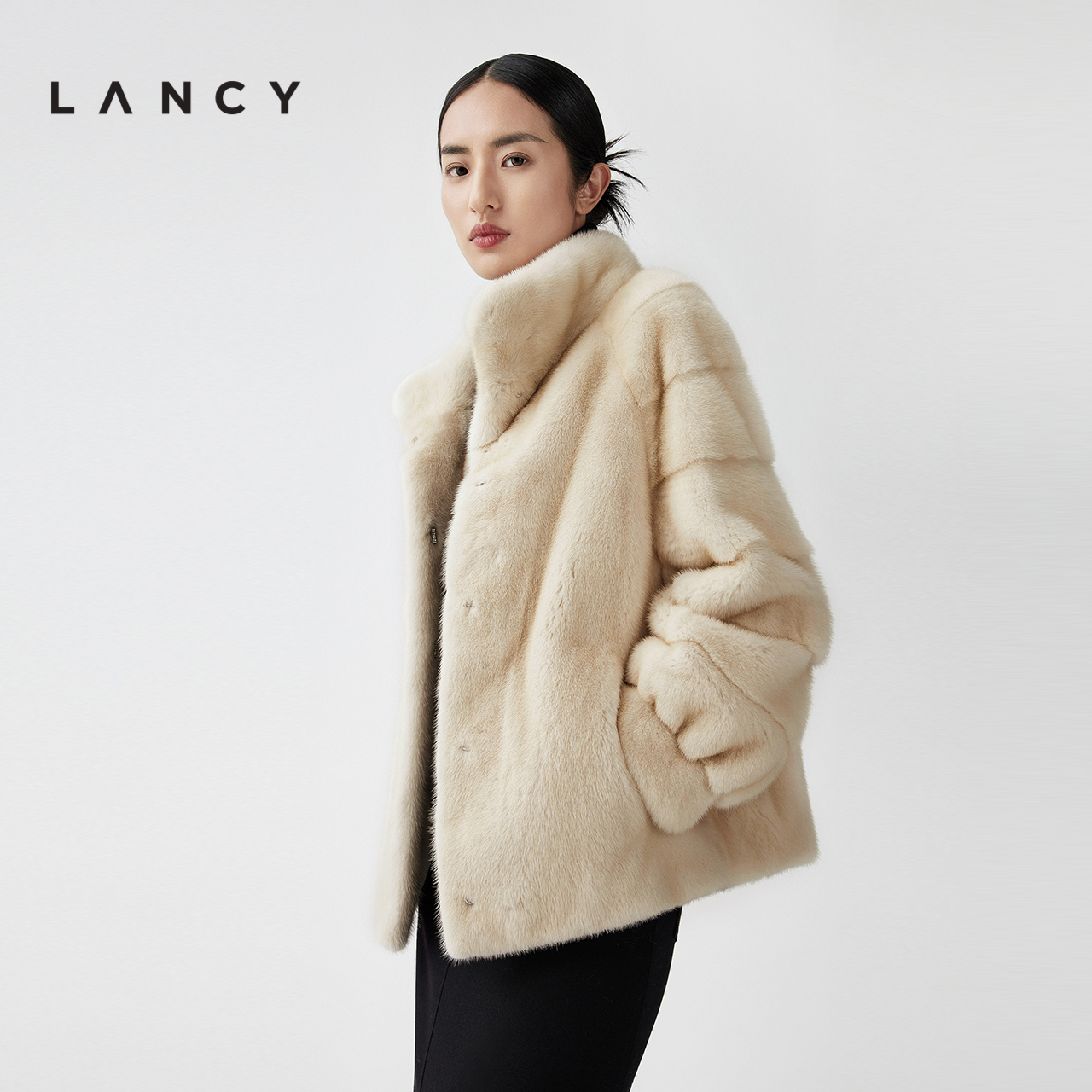 LANCY/朗姿2023秋冬新款立领保暖高级感水貂毛大衣短款皮草外套女 女装/女士精品 皮草 原图主图