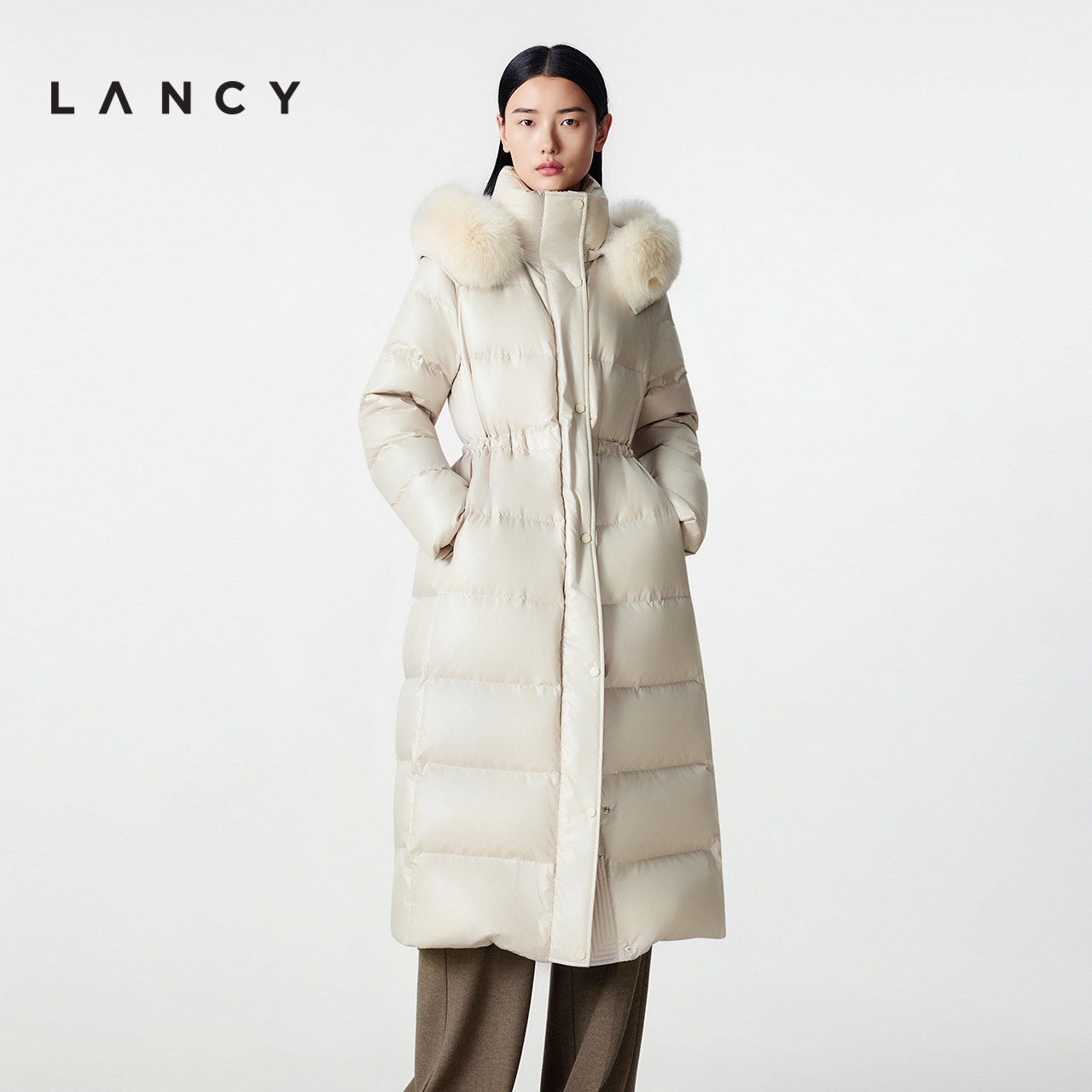 长款设计 蓬松毛领 连帽设计