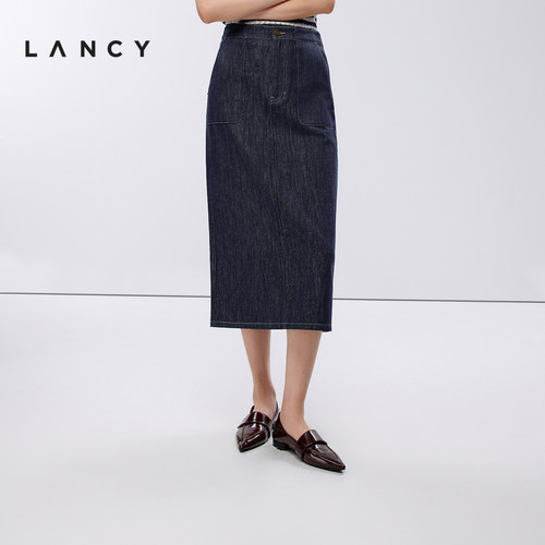 直筒裙型 量感口袋 开叉设计