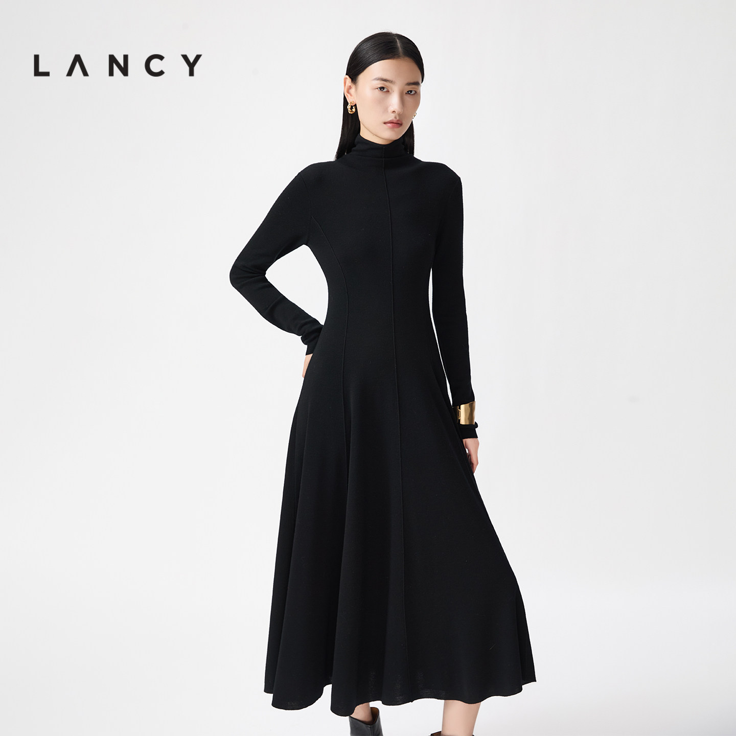 【金玉满棠】LANCY/朗姿2026春季新款高领收腰羊毛修身针织连衣裙