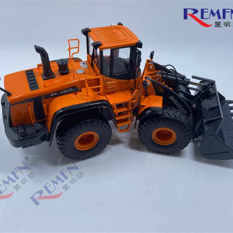 正品原厂斗山 doosan dl420a 装载机推土机装卸车合金工程车模型