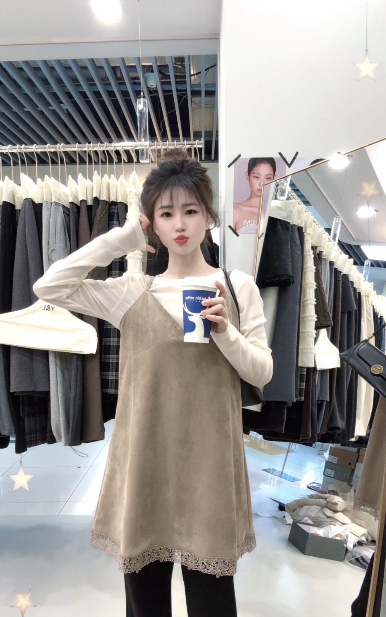 2026春季新款韩版宽松时尚拼接蕾丝吊带连衣裙女中长款显瘦裙子潮,女装/女士精品,连衣裙,淘宝优惠券,粉丝福利购,淘宝优惠卷