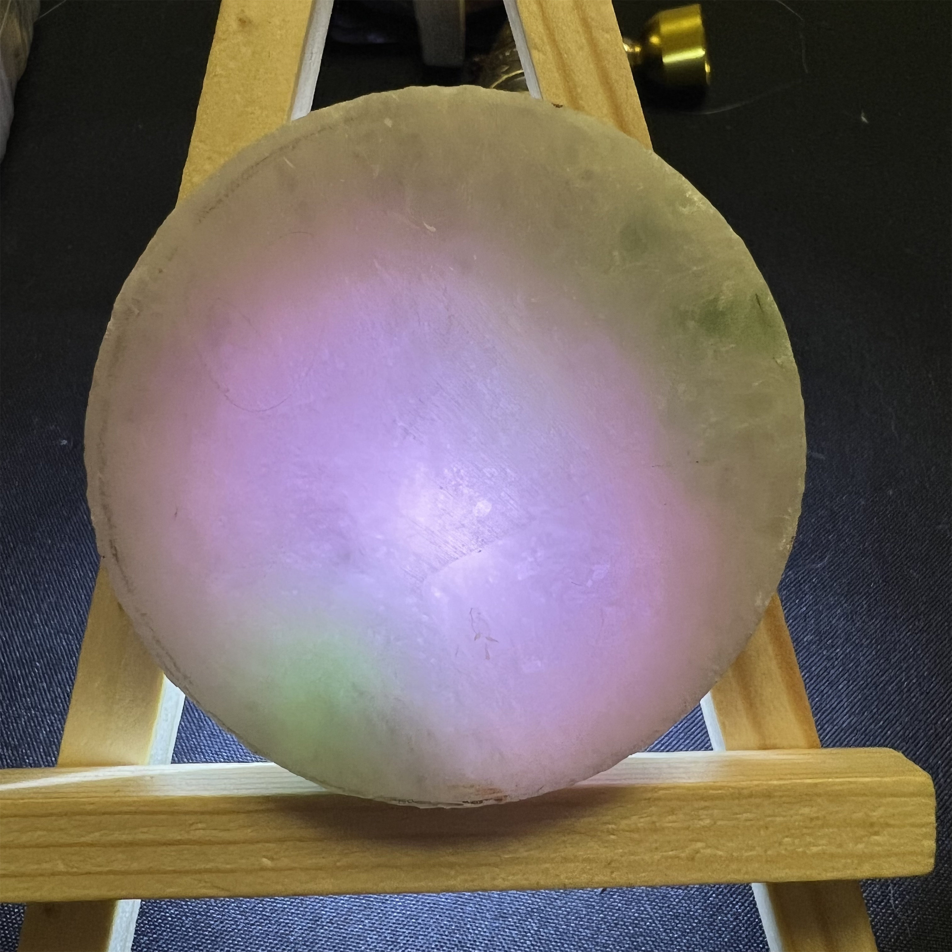 天然翡翠:紫罗兰底飘翠绿花 春彩 镯芯 原石(未打磨 加工另算)