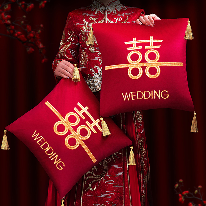 抱枕结婚喜字抱枕一对卧室床头