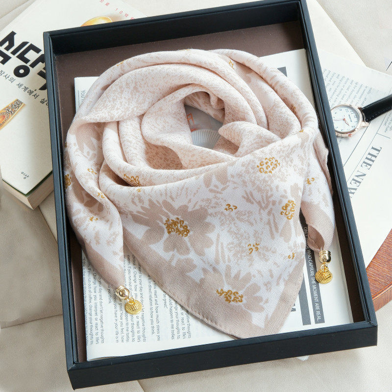 围巾护颈秋冬方巾三角丝巾披肩高级感防风围脖磁吸护颈小围巾,服饰配件/皮带/帽子/围巾,围巾/丝巾/披肩,淘宝优惠券,粉丝福利购,淘宝优惠卷