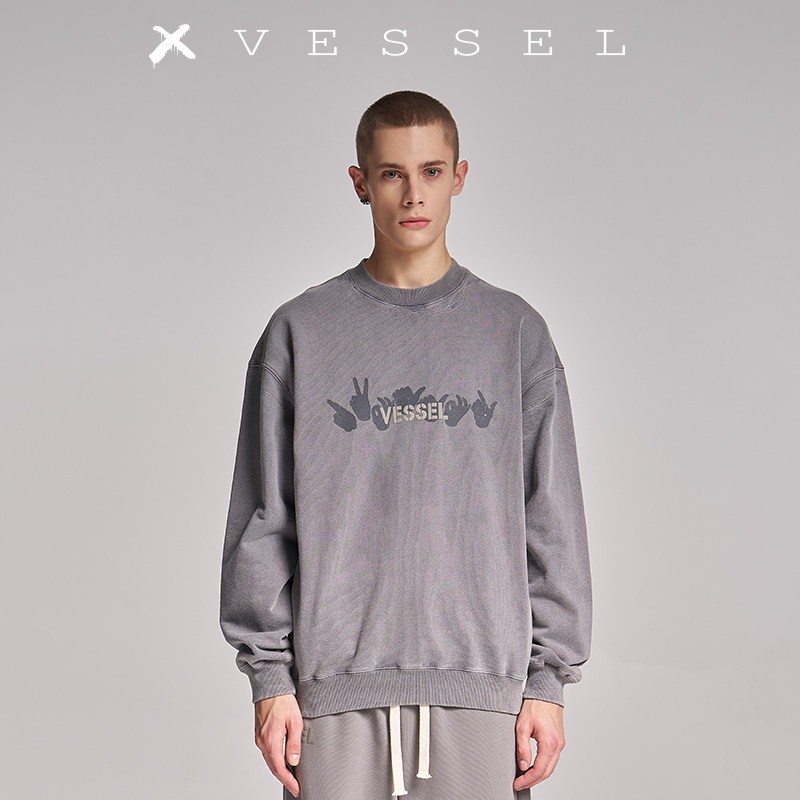 xVESSEL2025春季新款复古美式字母印花圆领卫衣女乱针刺长袖上衣