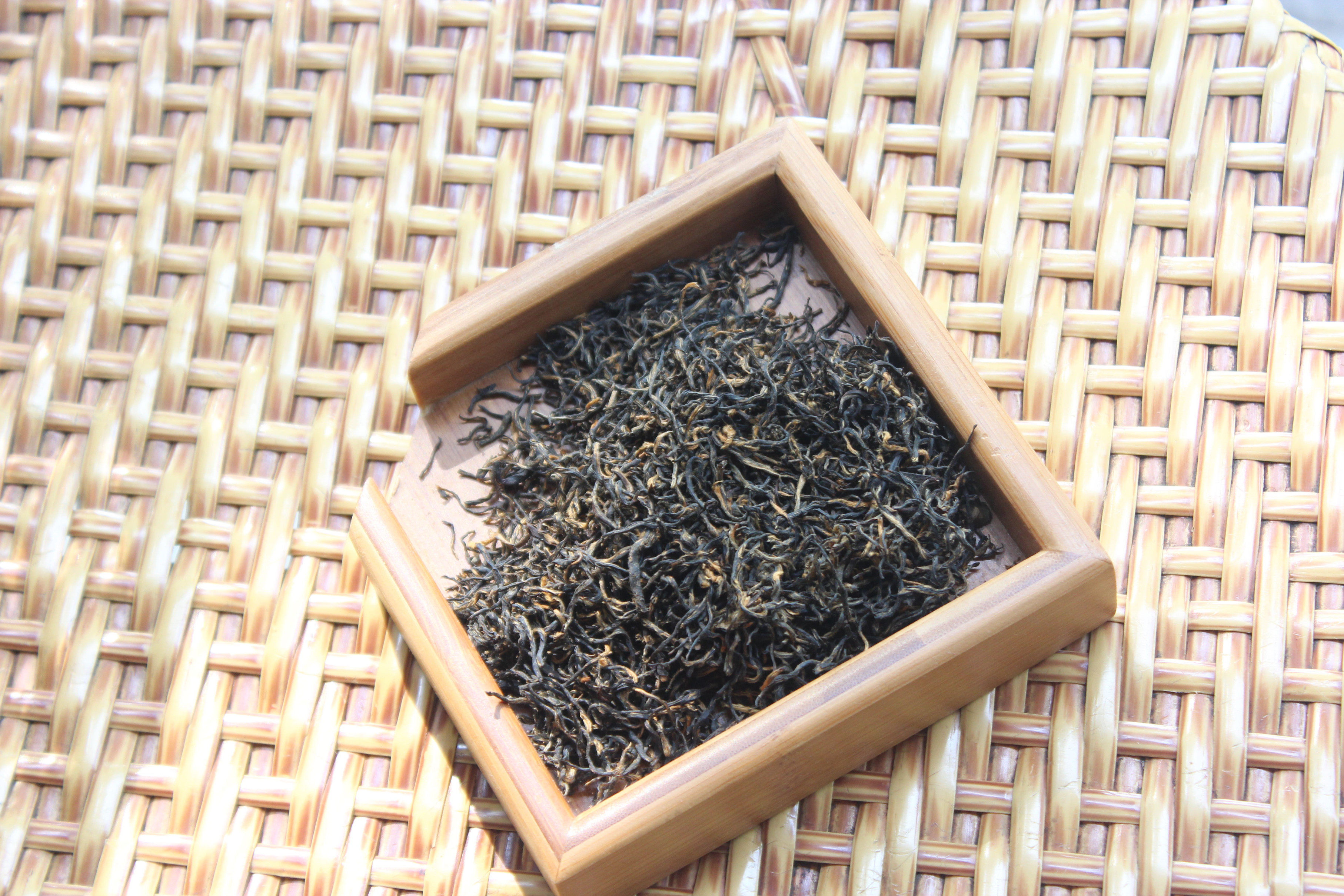 湖南常德桃源乌云界散装红茶100克