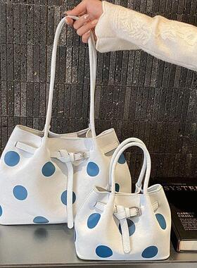 2026年春季新款时尚洋气休闲托特包个性包包小拎包可爱法式手提包