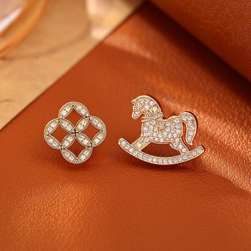 马上有钱生肖马锆石耳钉招财进宝喜庆时尚高级感闪亮耳饰国风饰品