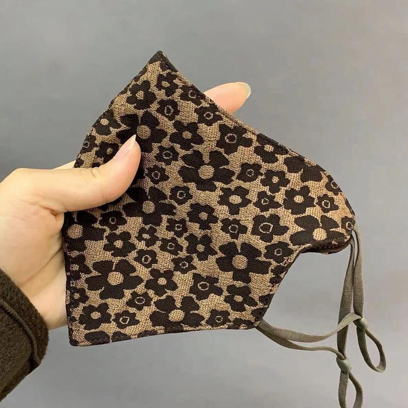 口罩女高颜值秋冬季防风防寒小碎花立体口罩保暖可水洗时尚显脸小