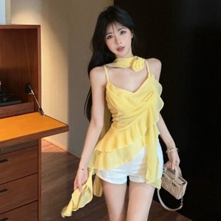 纯欲辣妹挂脖抹胸上衣 多巴胺黄色不规则花朵荷叶边吊带背心女夏季