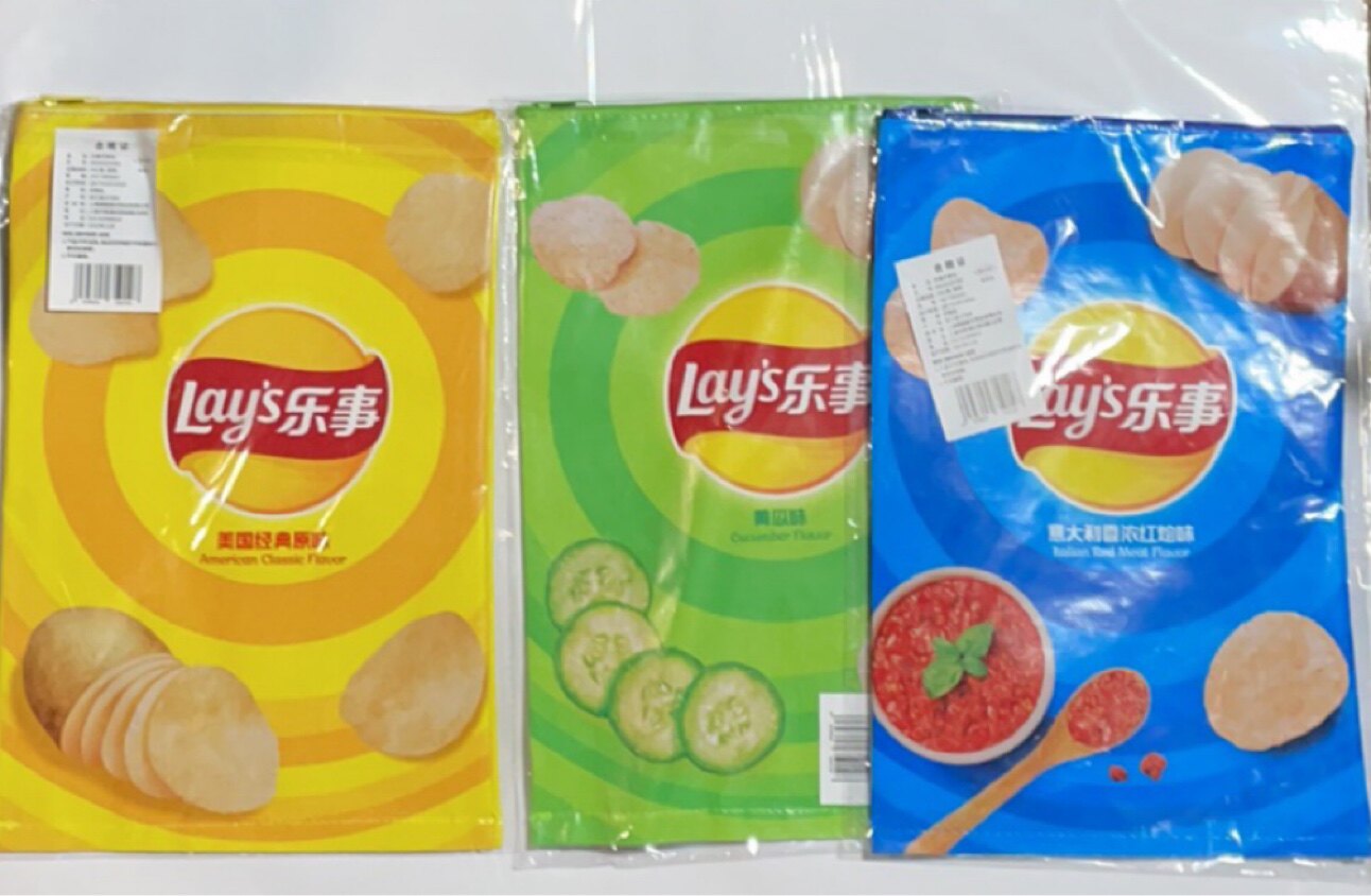 绿色蓝色随机发一个包品牌礼品手化妆包