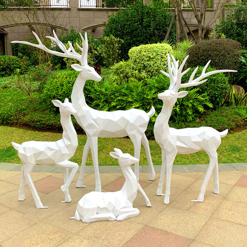 玻璃钢大型白鹿雕塑户外抽象梅花鹿摆件仿真动物园林景观装饰小品