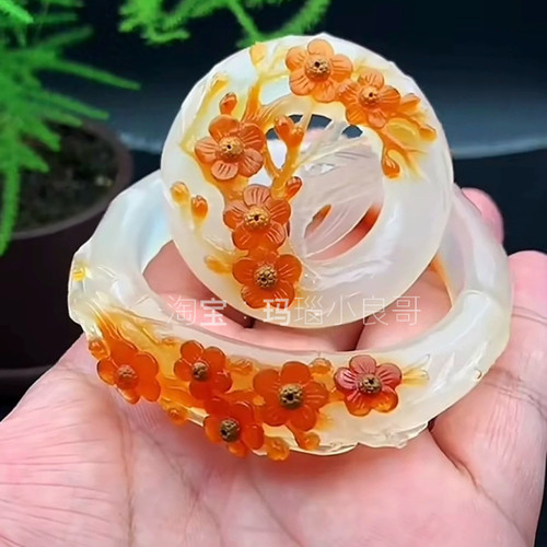 纯天然马达加斯加红玛瑙雕刻手镯