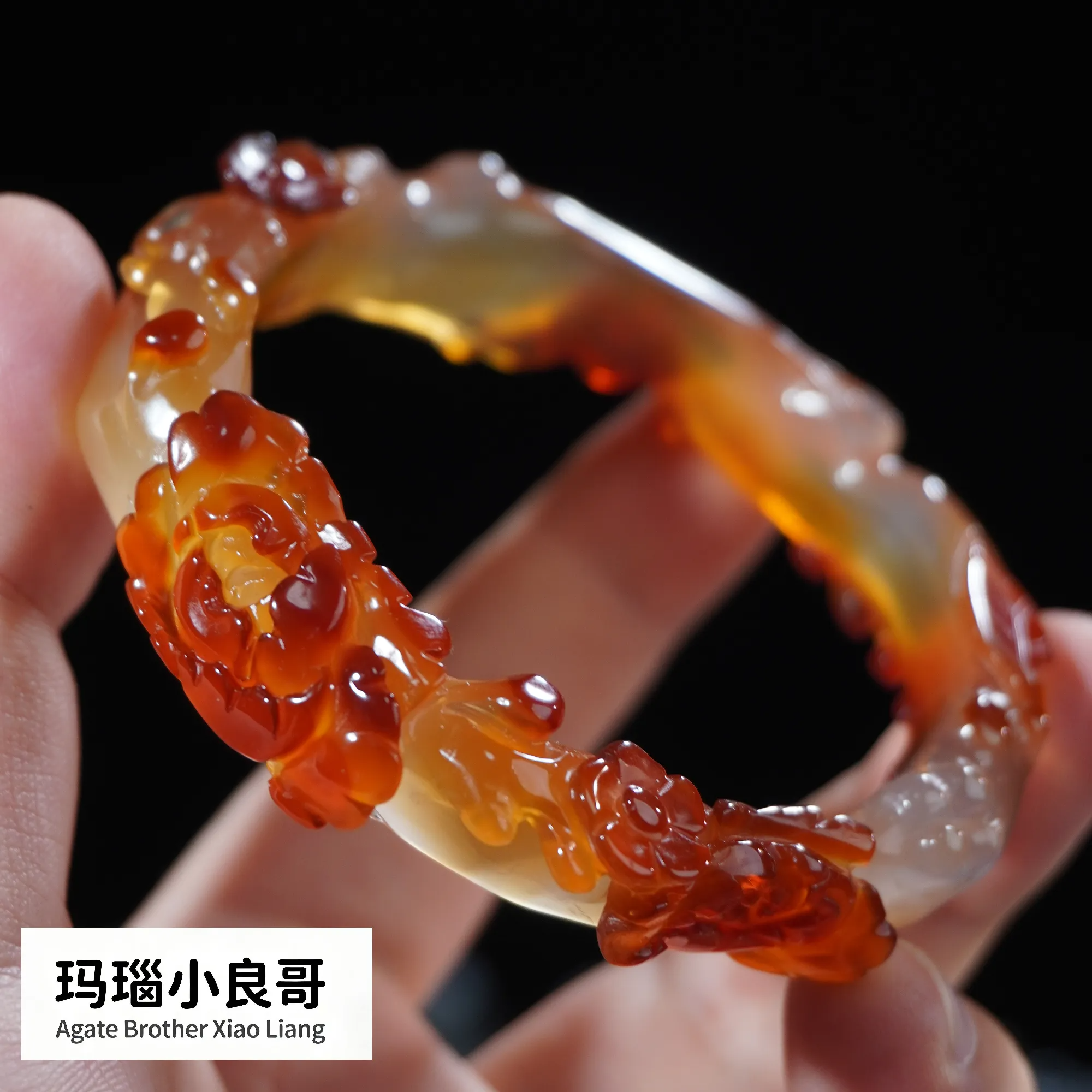 定制天然红玛瑙雕花手镯精工俏色巧雕牡丹手镯花开富贵手环女生礼