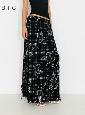 CUBIC约克蜜饼 复古秋冬重工植绒印花百搭黑格纹直筒半裙DS6014