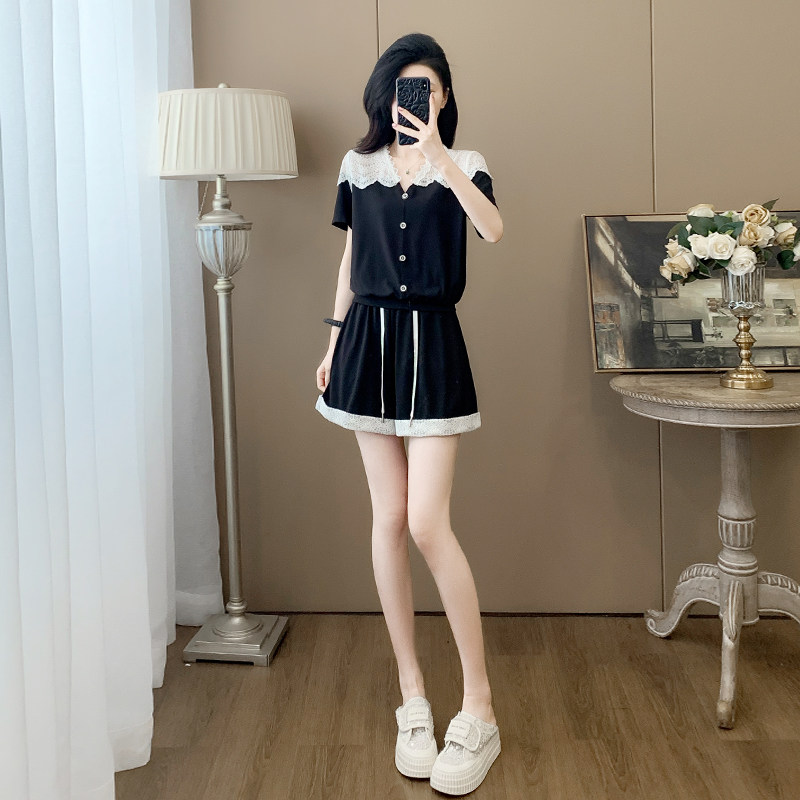 时尚休闲套装女夏季新款洋气减龄显瘦拼接蕾丝短袖短裤运动两件套