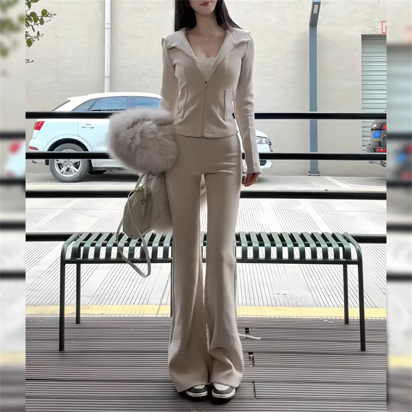 运动风连帽卫衣微喇裤休闲套装女