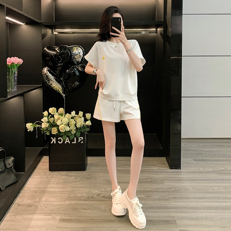 韩系穿搭时尚休闲套装女夏季新款洋气减龄简约短袖短裤运动两件套