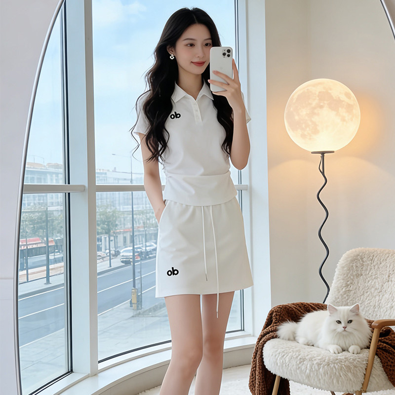白色Polo领短袖短裙运动套装女