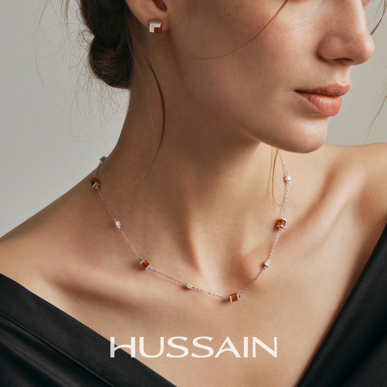 赫生红玛瑙银镀金一链多戴女项链