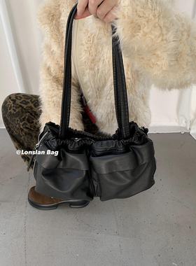 Lonslan BAG 2023冬季新款小众多口袋做旧擦色机车双肩带单肩包女