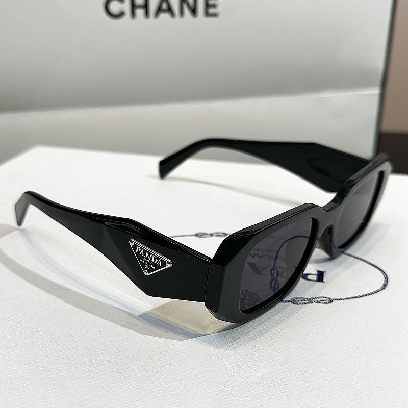 thumbnail for European station vintage sunglasses women's high-end black glasses fashion star Internet celebrity personality square frame sunglasses men's trend