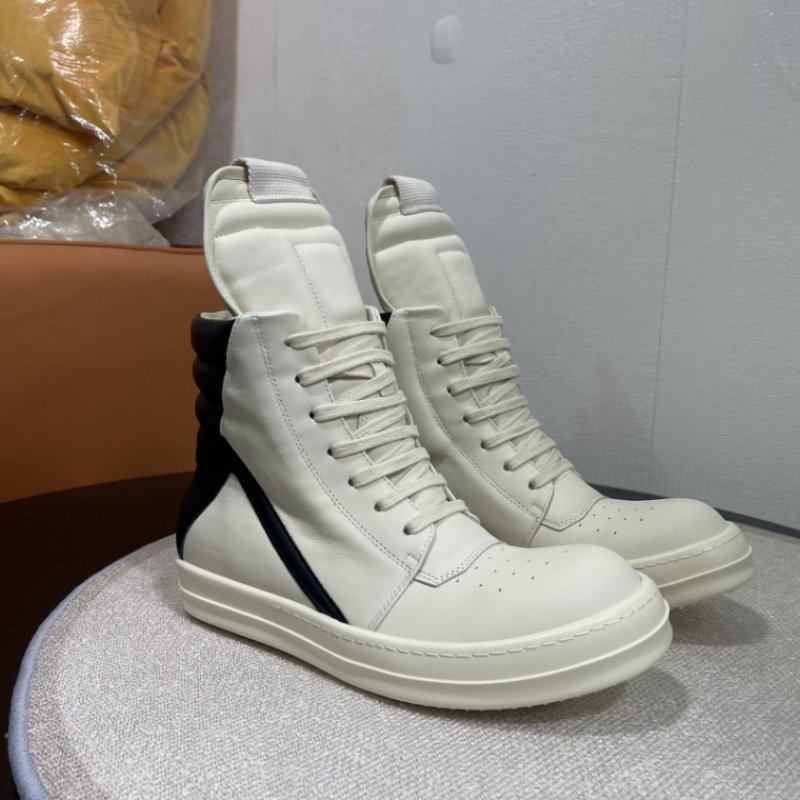 倒三角大钩子板鞋奶香底高帮