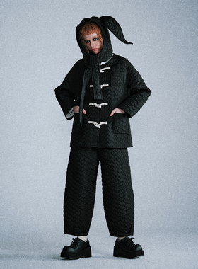 Lapaki Paka 黑色爱心绗缝牛角扣棉服+绗棉九分休闲裤+温暖兔兔帽