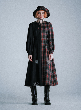 Lapaki Paka 魔女的不对称连衣裙 小V领收腰大裙摆刺绣拼接长袖裙