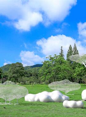 户外不锈钢镂空仿真云朵雕塑玻璃钢人物摆件园林景观草坪装饰小品