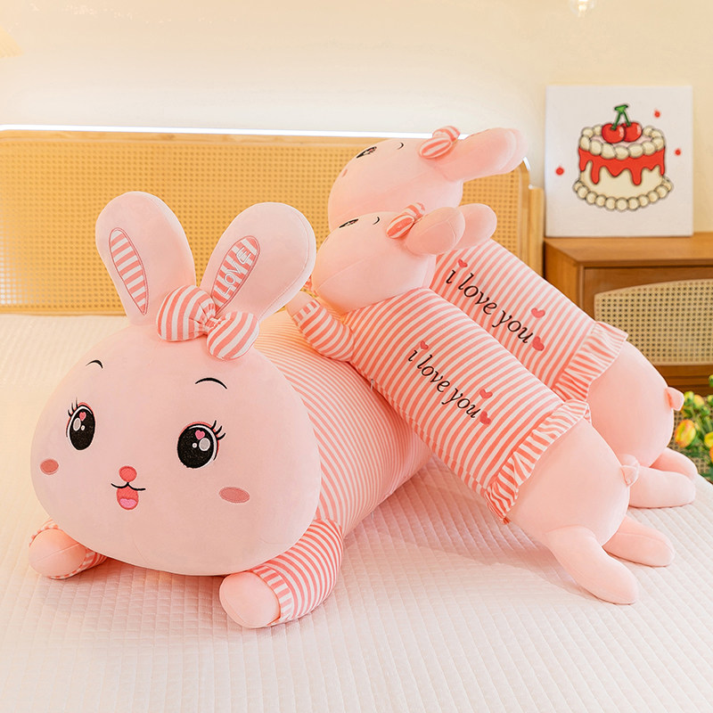 趴兔公仔枕头号女生抱睡觉