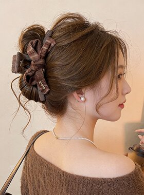 布艺蝴蝶结抓夹女2026新款高级感秋冬季鲨鱼夹大号后脑勺盘发夹子
