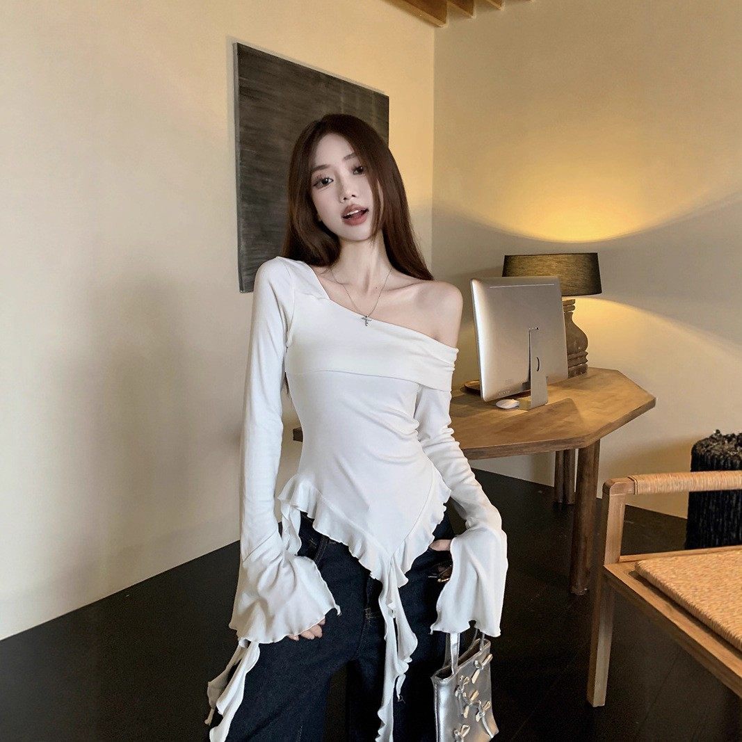 美式辣妹露肩不规则下摆设计感上衣秋季韩系新款修身显瘦纯色小衫