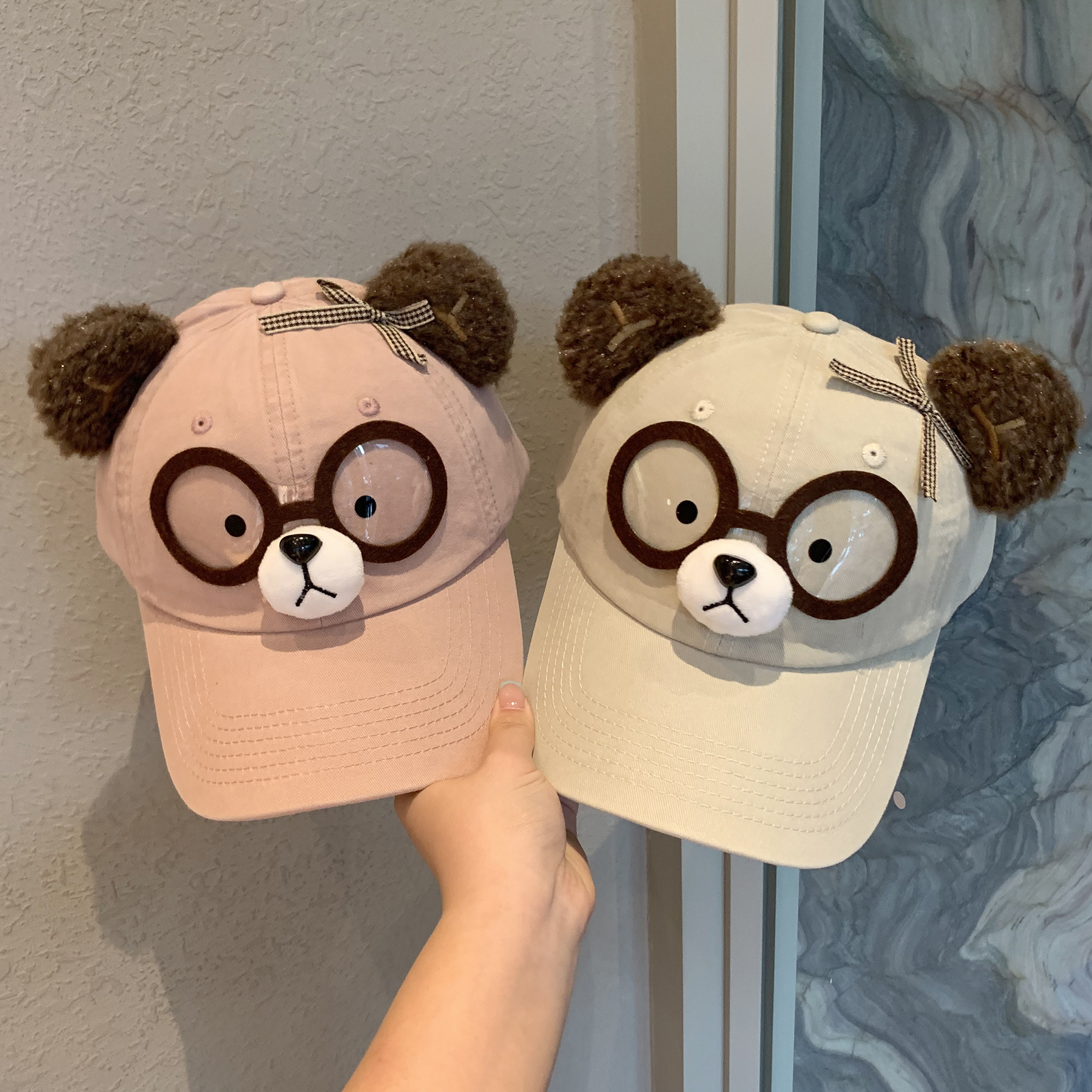 2025新款可爱卡通眼镜小熊棒球帽子女秋季百搭显脸小保暖鸭舌帽子