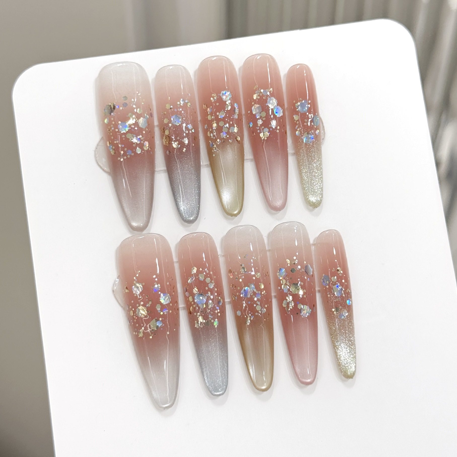 纯手工穿戴甲元气彩虹猫眼爆闪纯欲腮红多巴胺动感猫眼手工穿戴甲,彩妆/香水/美妆工具,穿戴甲/甲片,淘宝优惠券,粉丝福利购,淘宝优惠卷