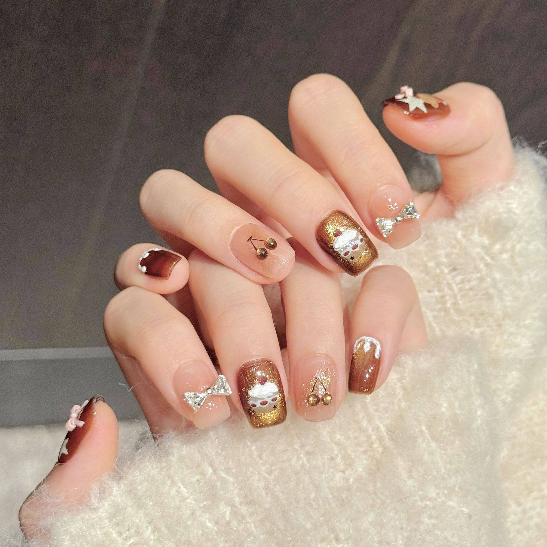 纯手工穿戴甲金棕萌趣焦糖金棕樱桃小熊纯手工穿戴甲甜妹风美甲片,彩妆/香水/美妆工具,穿戴甲/甲片,淘宝优惠券,粉丝福利购,淘宝优惠卷