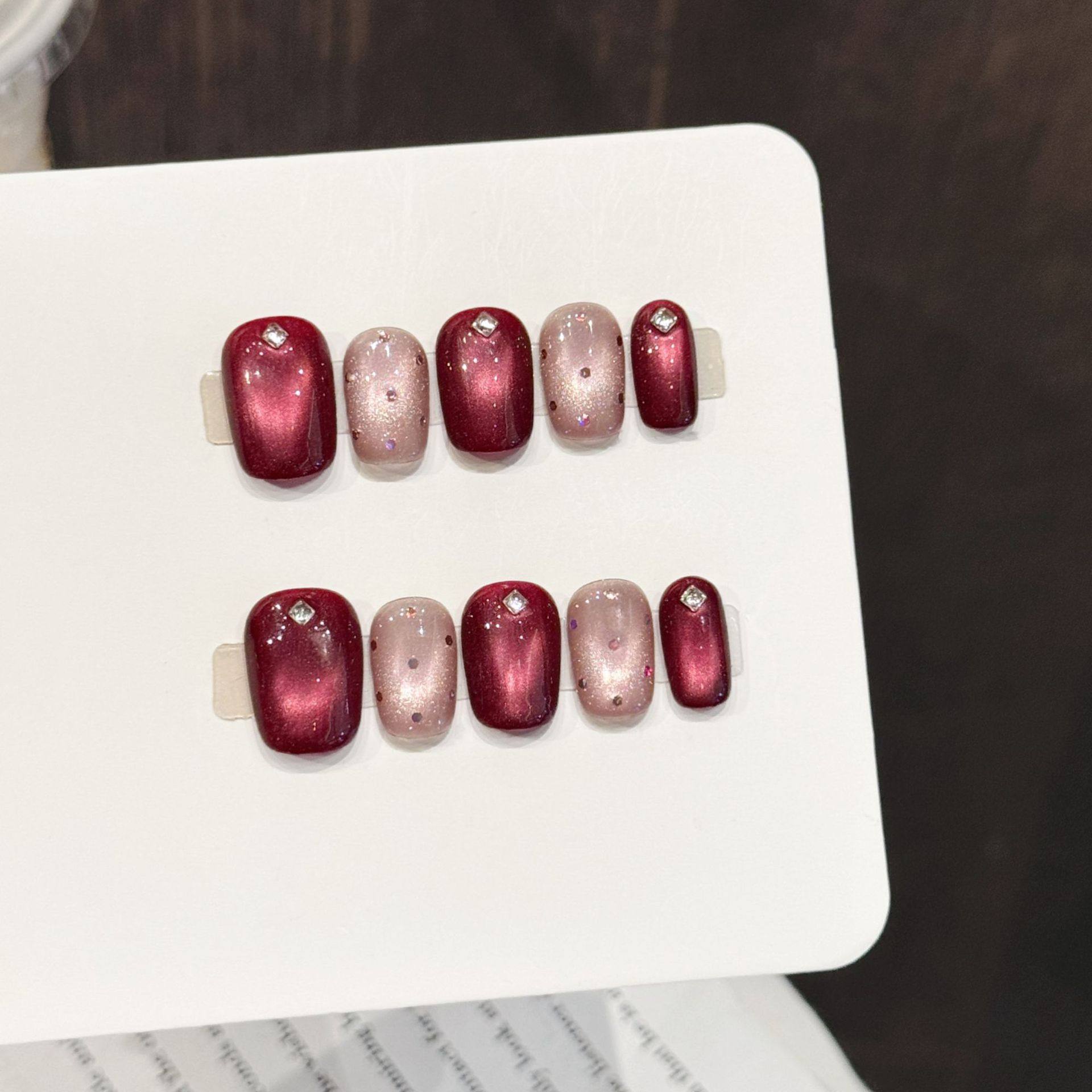 纯手工穿戴甲【玫钻柔韵】酒红粉裸撞色闪钻温柔气质款简约穿戴甲,彩妆/香水/美妆工具,穿戴甲/甲片,淘宝优惠券,粉丝福利购,淘宝优惠卷