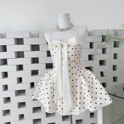 Sweet草莓女孩山石衣黑糖波波复古波点印花收腰抹胸蓬蓬裙女