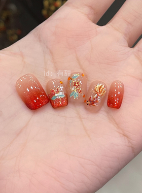 红色猫眼穿戴甲秋冬高级感短款穿戴美甲2025新款手工显白指甲贴片