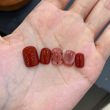 红色穿戴甲短款2025新年款猫眼穿戴美甲高级感显白纯手工指甲贴片