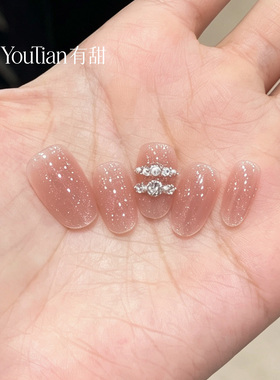 裸色穿戴甲华子版短款高级感显白穿戴美甲2026新款手工假指甲贴片