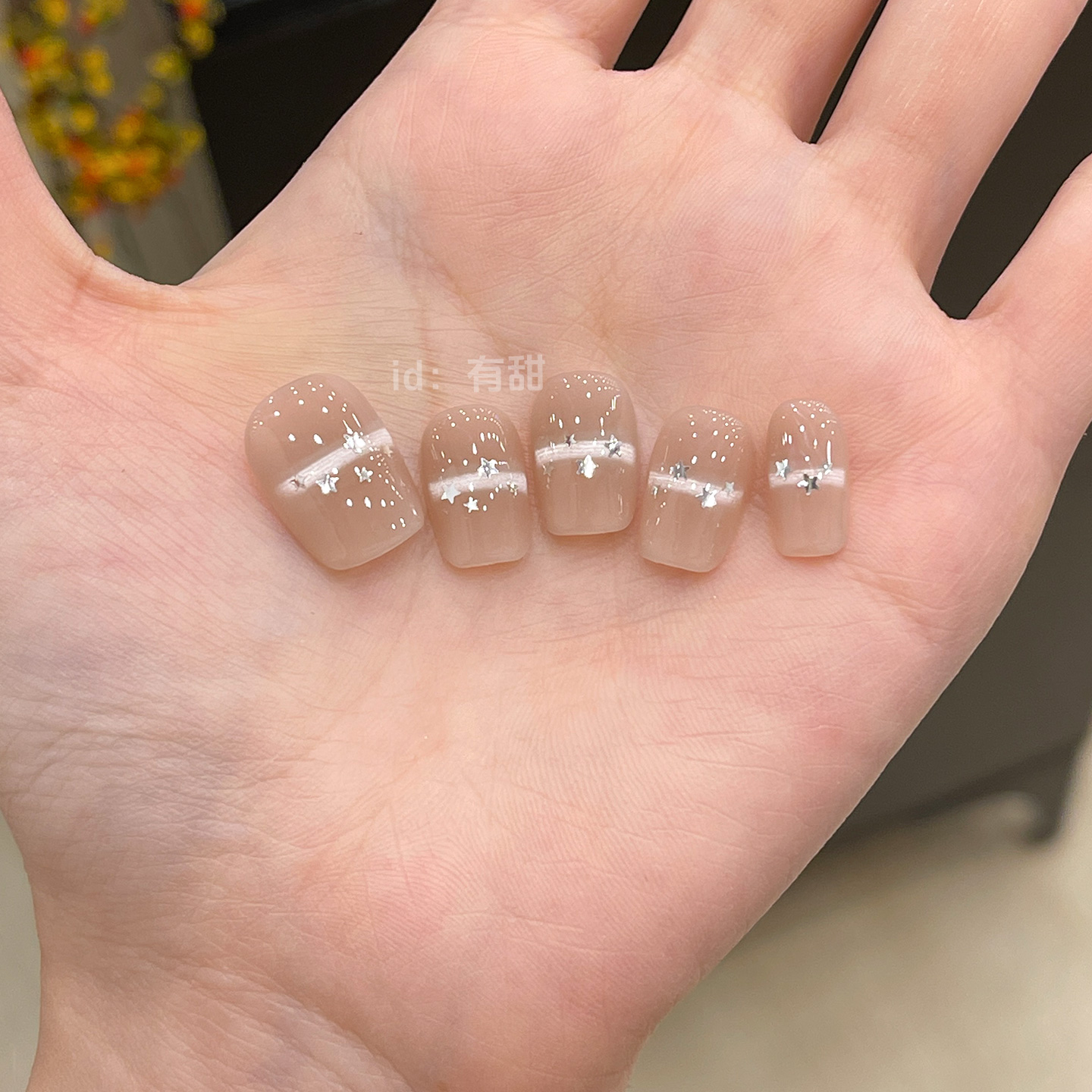 裸色穿戴甲2025新款高级感穿戴款美甲短款纯手工制作绝美指甲贴片