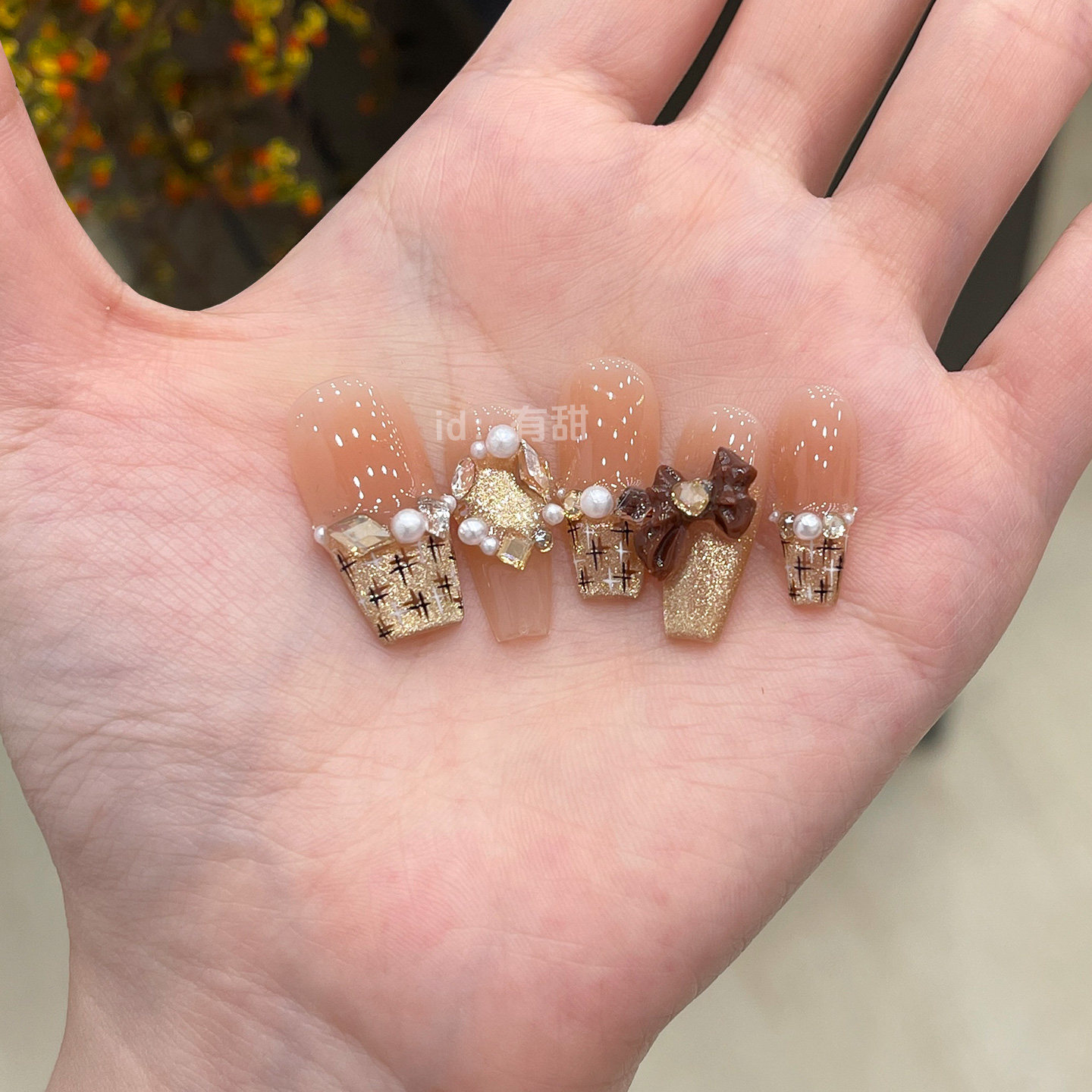 秋冬穿戴甲中长款手工法式指甲贴片2025新款高级感小香风穿戴美甲,彩妆/香水/美妆工具,穿戴甲/甲片,淘宝优惠券,粉丝福利购,淘宝优惠卷